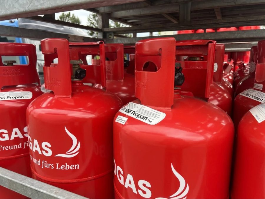 Rote Staplergasflaschen 11 kg
